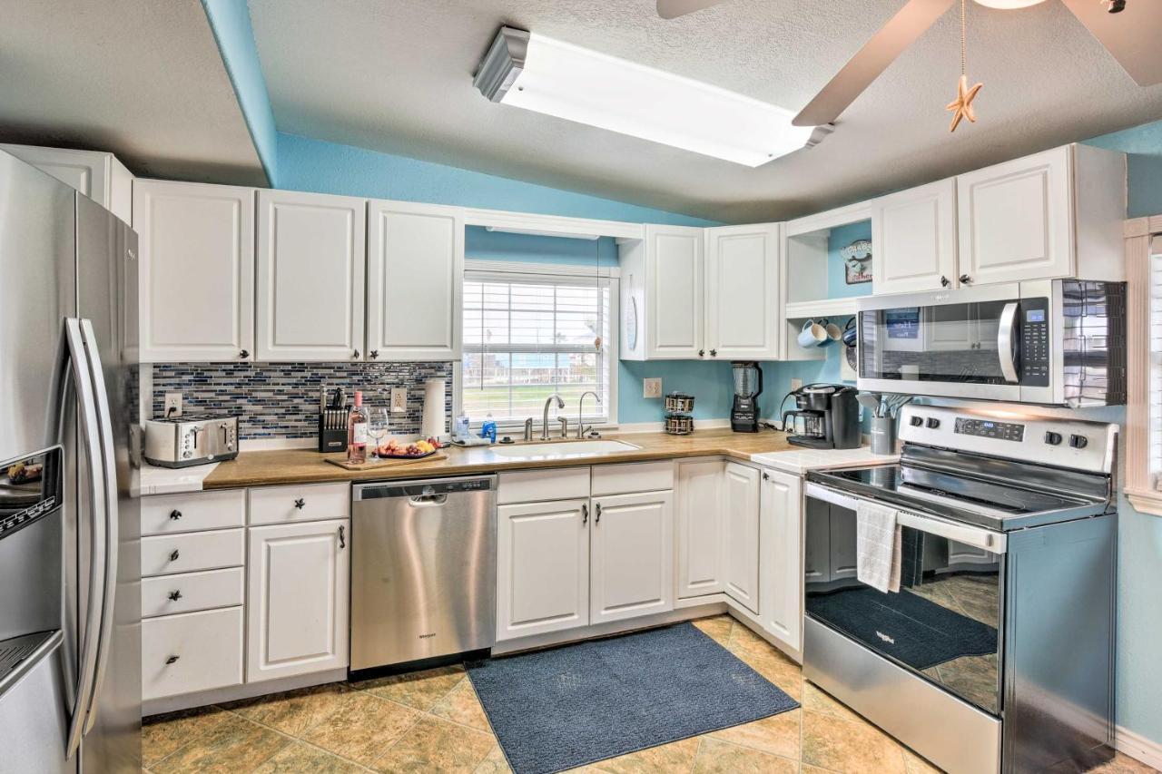 Surfside Beach Gem with Deck - 1 Block to Shore Freeport Exterior foto